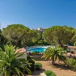 Joli 32M2, Piscine, Parking, Wifi