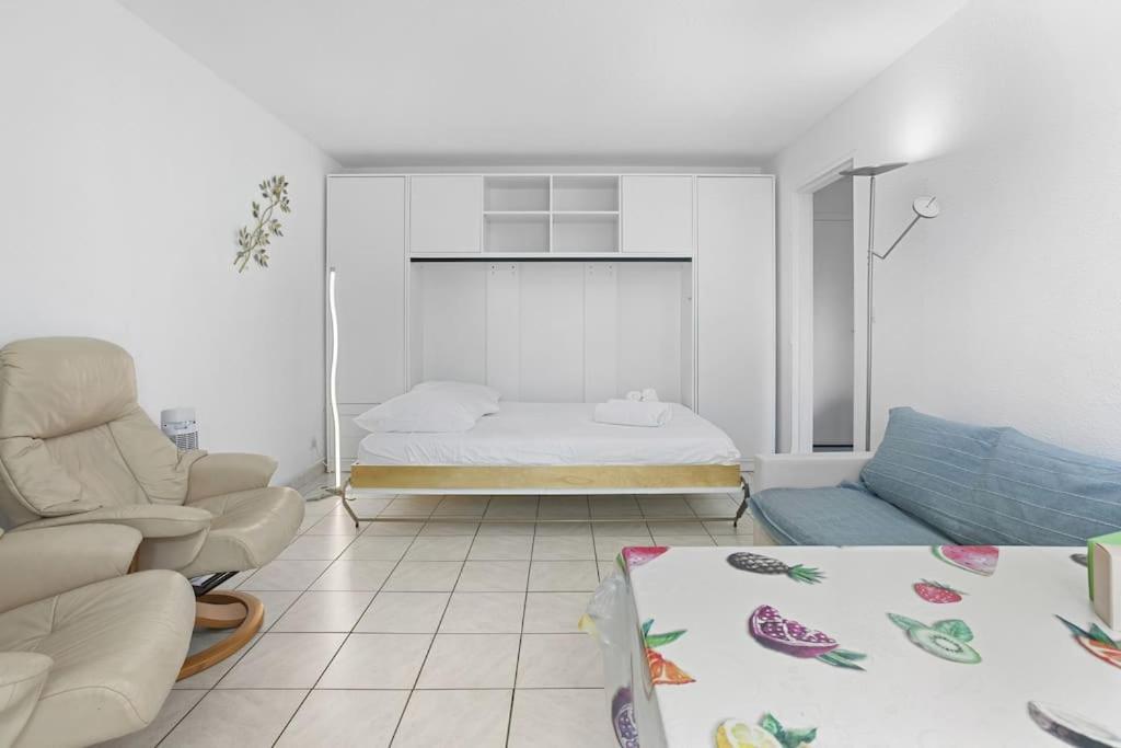 Joli 32m2, Piscine, Parking, Wifi