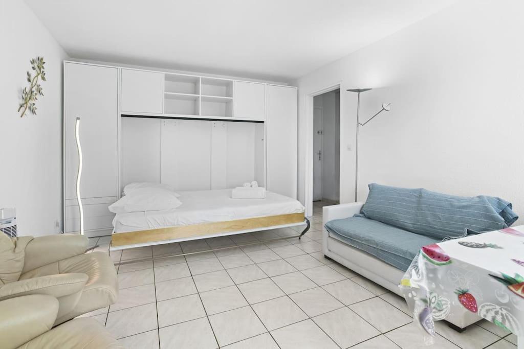 Appartement Joli 32m2, Piscine, Parking, Wifi Fréjus