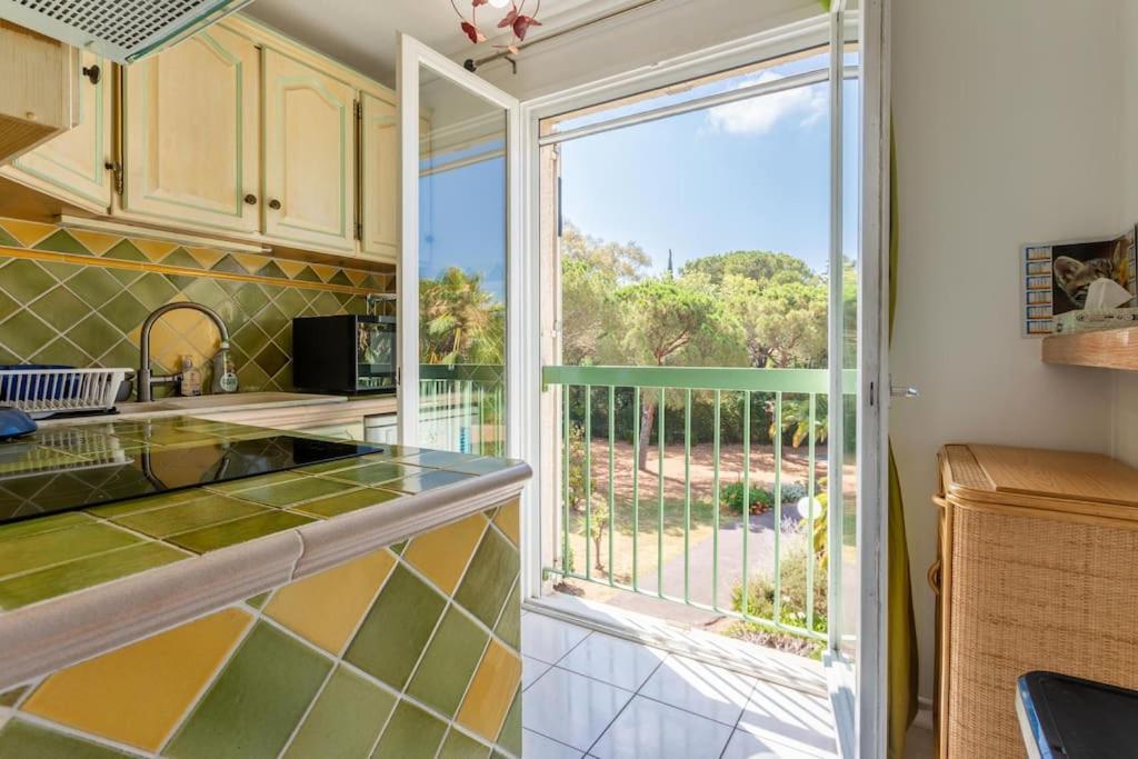 Joli 32m2, Piscine, Parking, Wifi Appartement Fréjus