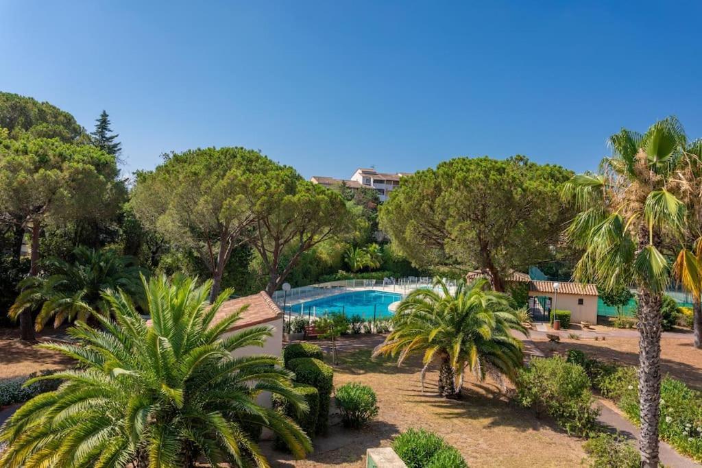 Joli 32m2, Piscine, Parking, Wifi Appartement Fréjus