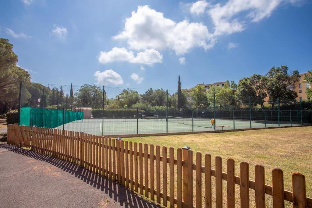 Joli 32m2, Piscine, Parking, Wifi